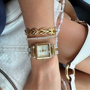 Vintage Gold Women's Watch with Pearl and gold band